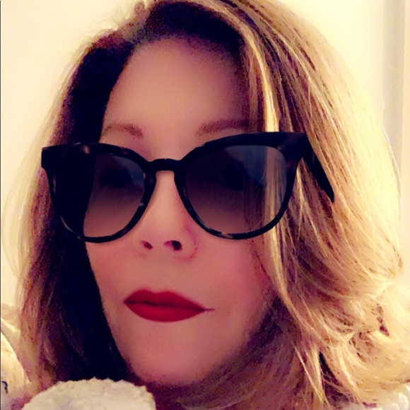 Meet your Posher, Susan - Picture 1 of 1